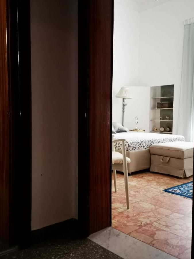 Indelli holiday rooms Monopoli Esterno foto