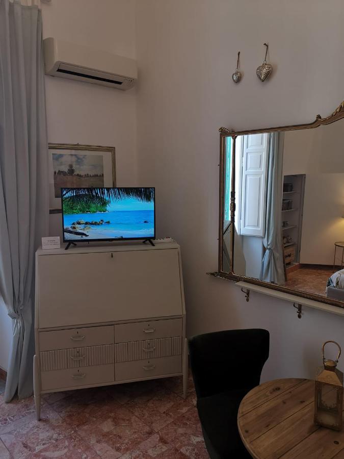 Indelli holiday rooms Monopoli Esterno foto
